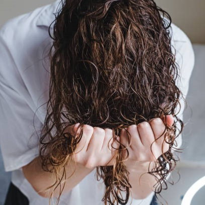 Scruncher cheveux boucls et friss